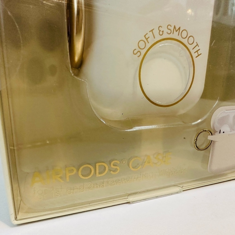 NEW! POPPY AIRPODS CASE 1st & 2nd Generation Cream Gold NWT In Box - Picture 2 of 8